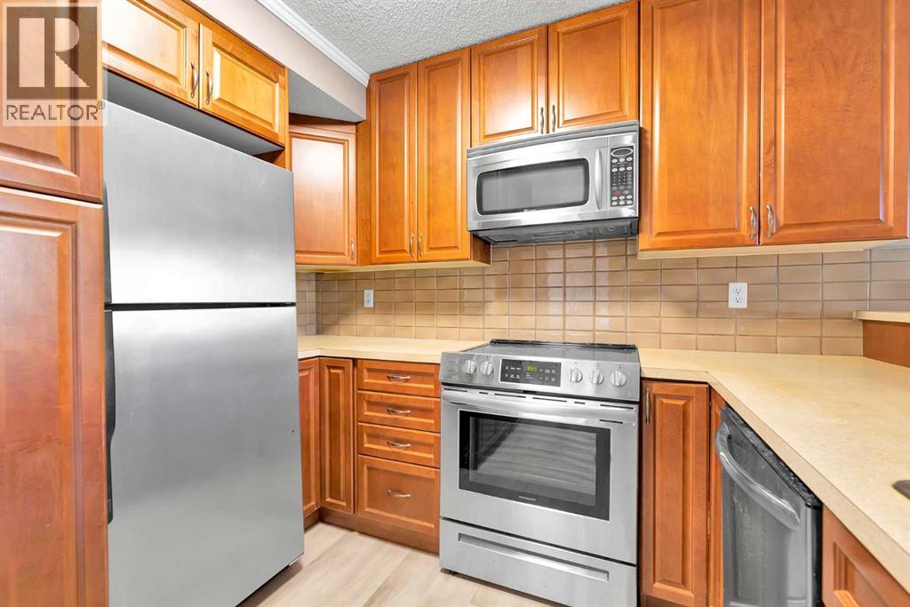 Single Family House for Sale in  Edgedale Road NW Edgemont Calgary 