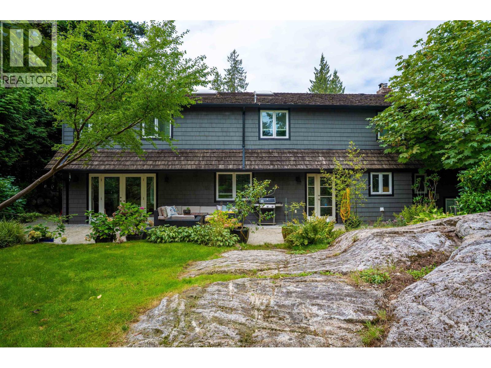 3760 BAYRIDGE AVENUE, West Vancouver