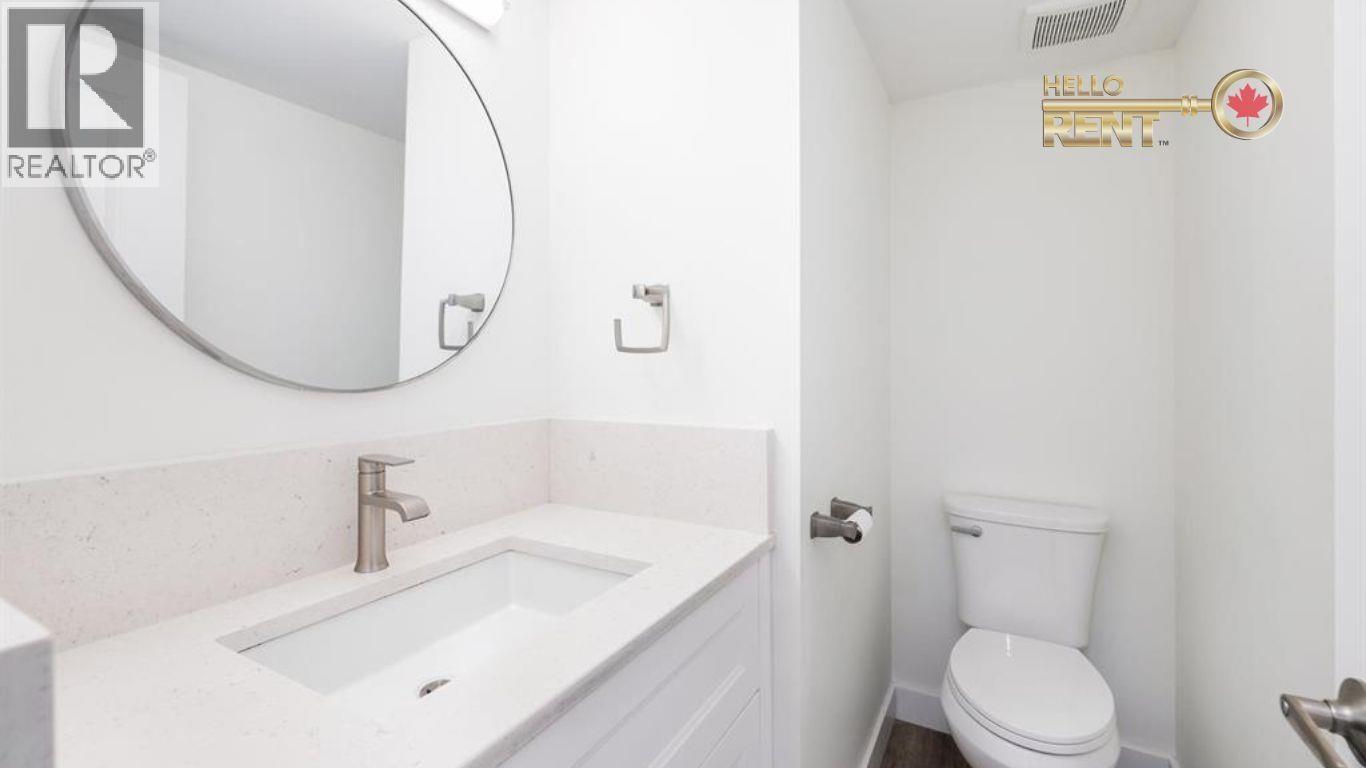 3182 MOUNTAIN HIGHWAY, North Vancouver