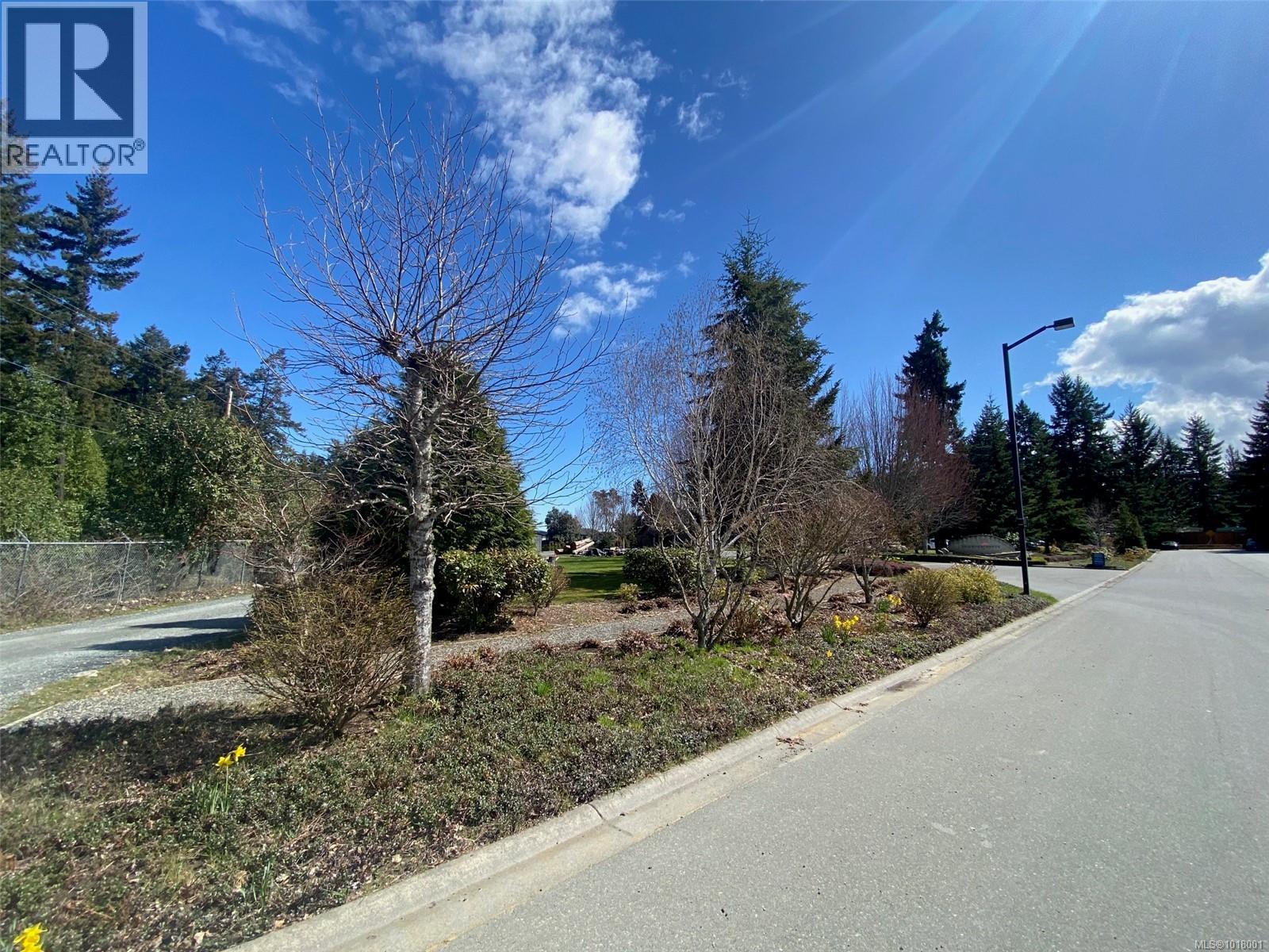 SL108 1175 Resort Dr, Parksville