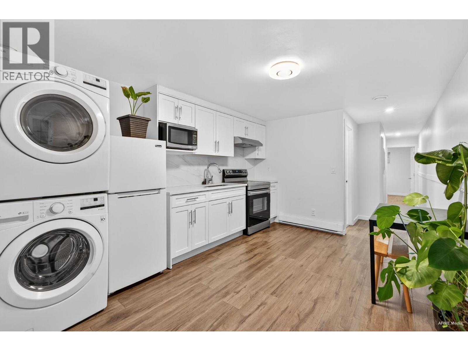 4564 VENABLES STREET, Burnaby