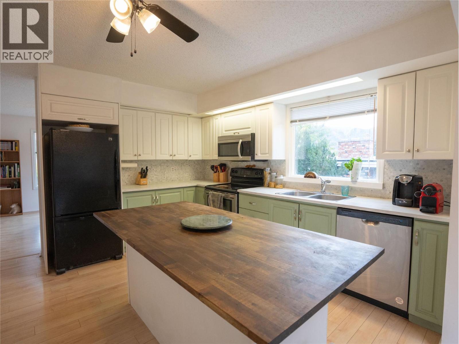190 DAFOE Place, Penticton