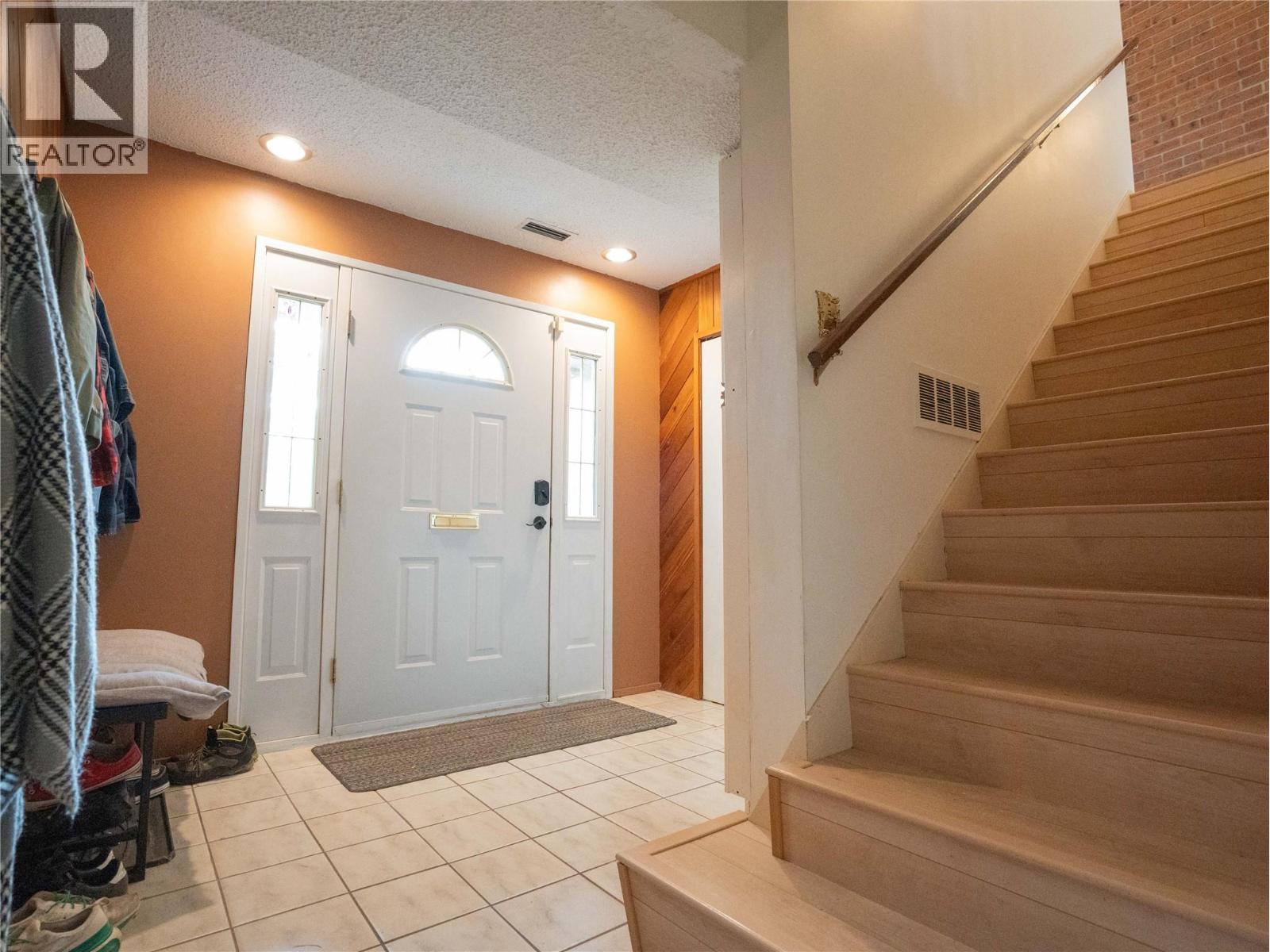 190 DAFOE Place, Penticton