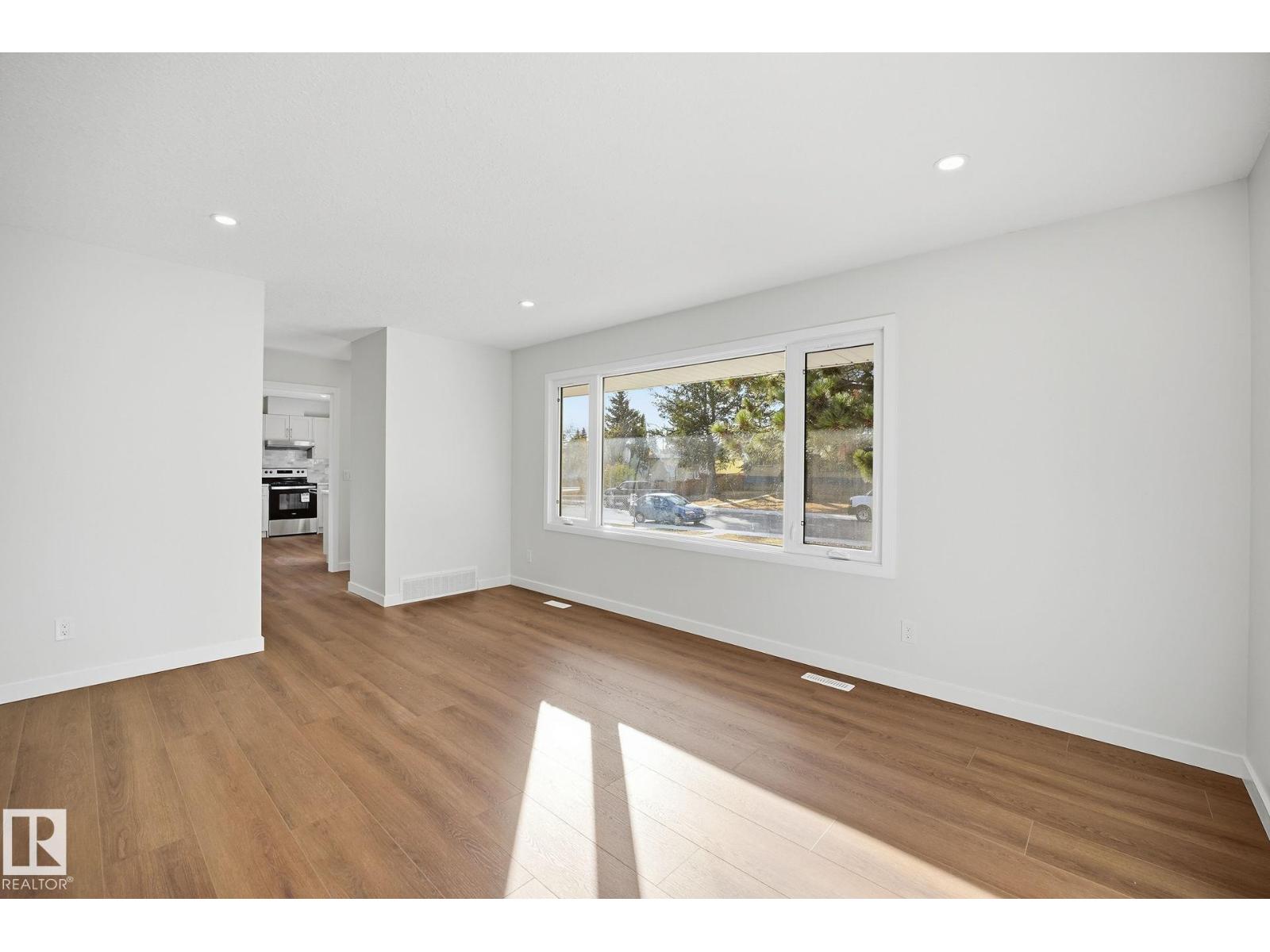 Single Family House Bungalow for Sale in   ST NW NW Edmonton 