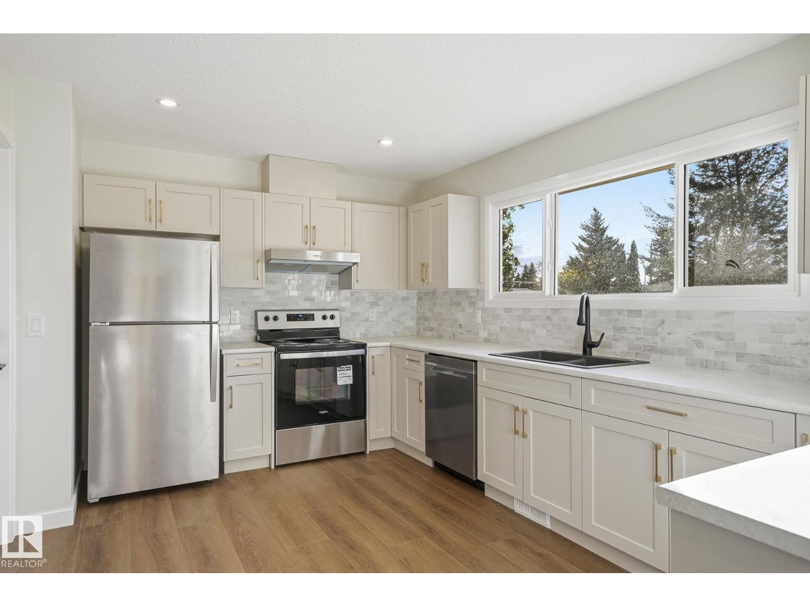 Single Family House Bungalow for Sale in   ST NW NW Edmonton 