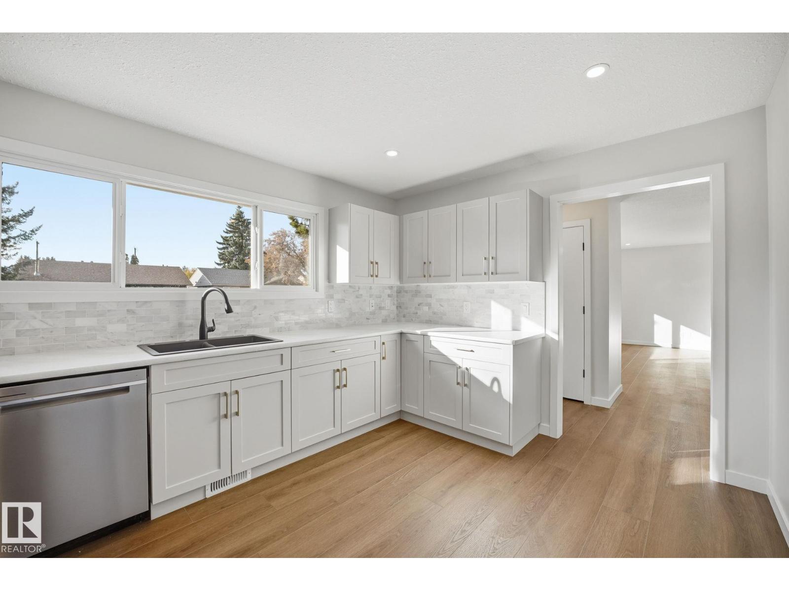 Single Family House Bungalow for Sale in   ST NW NW Edmonton 