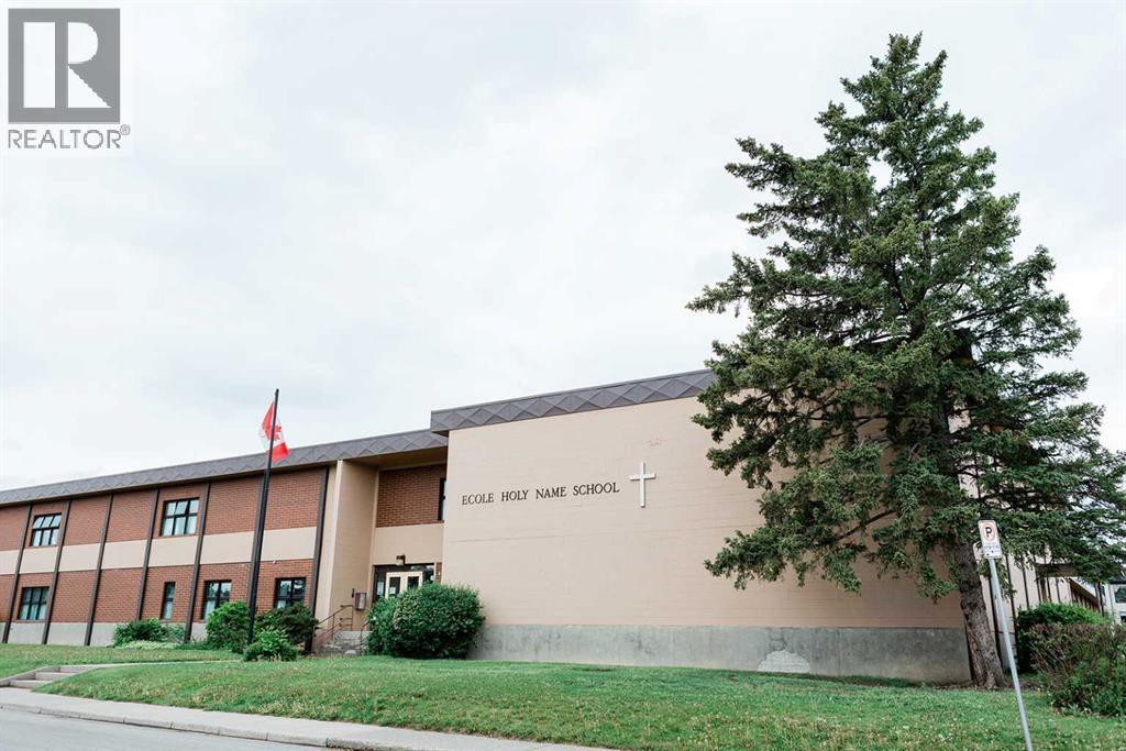 Single Family House for Sale in   Street SW Richmond Calgary 