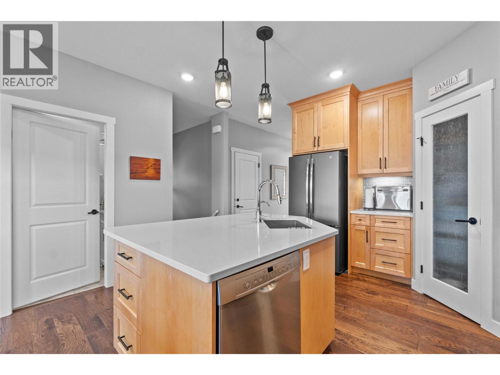 32 1791 10 Street Southwest, Salmon Arm