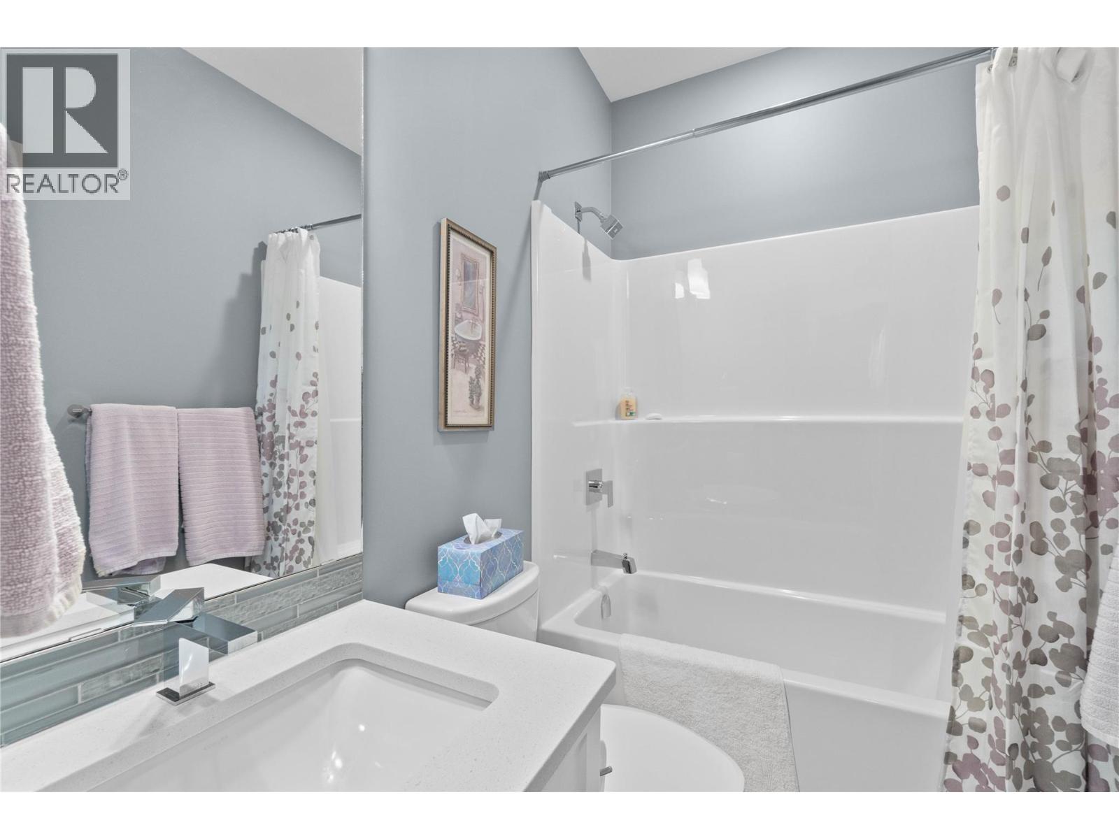 32 1791 10 Street Southwest, Salmon Arm