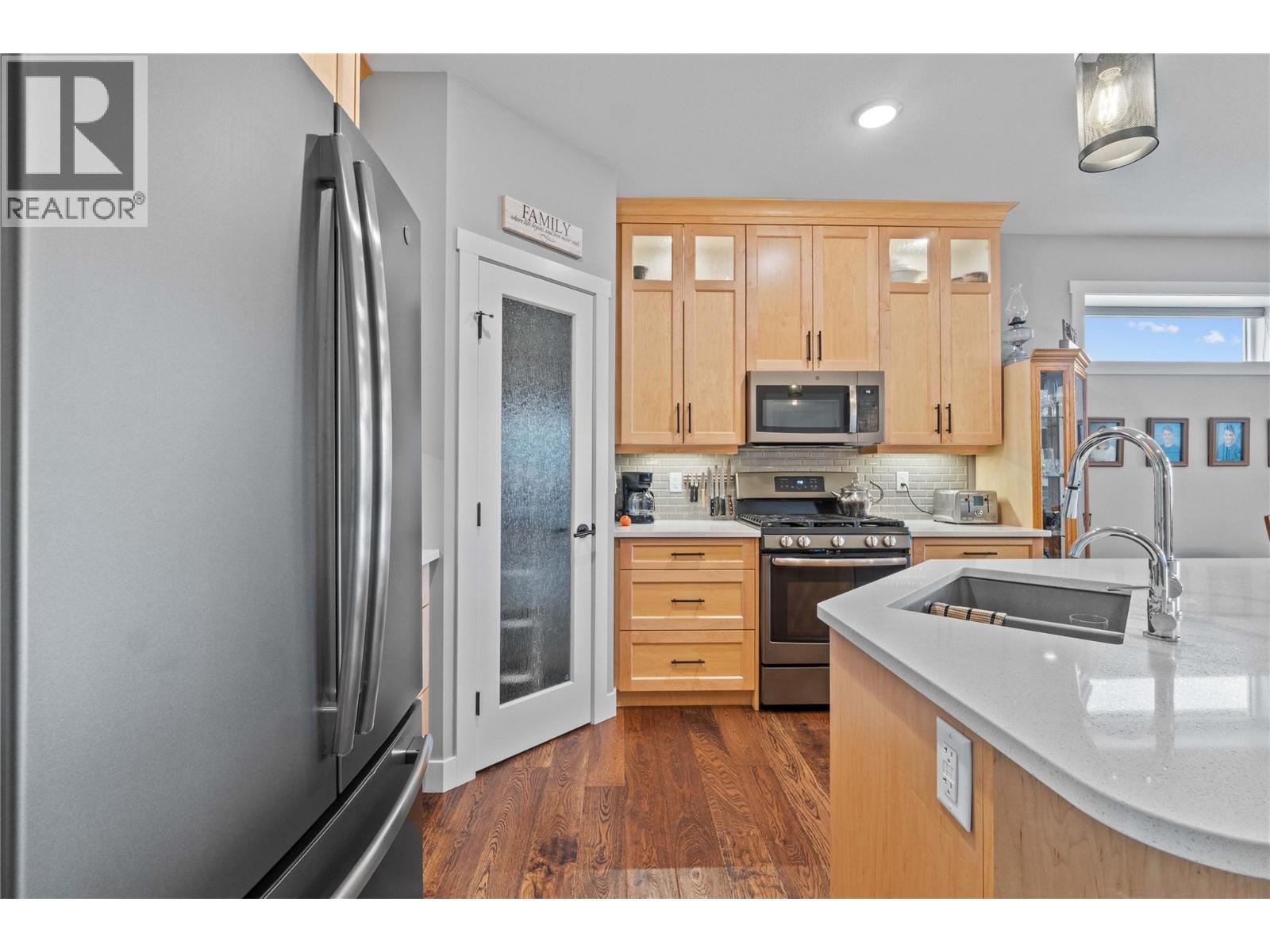 32 1791 10 Street Southwest, Salmon Arm