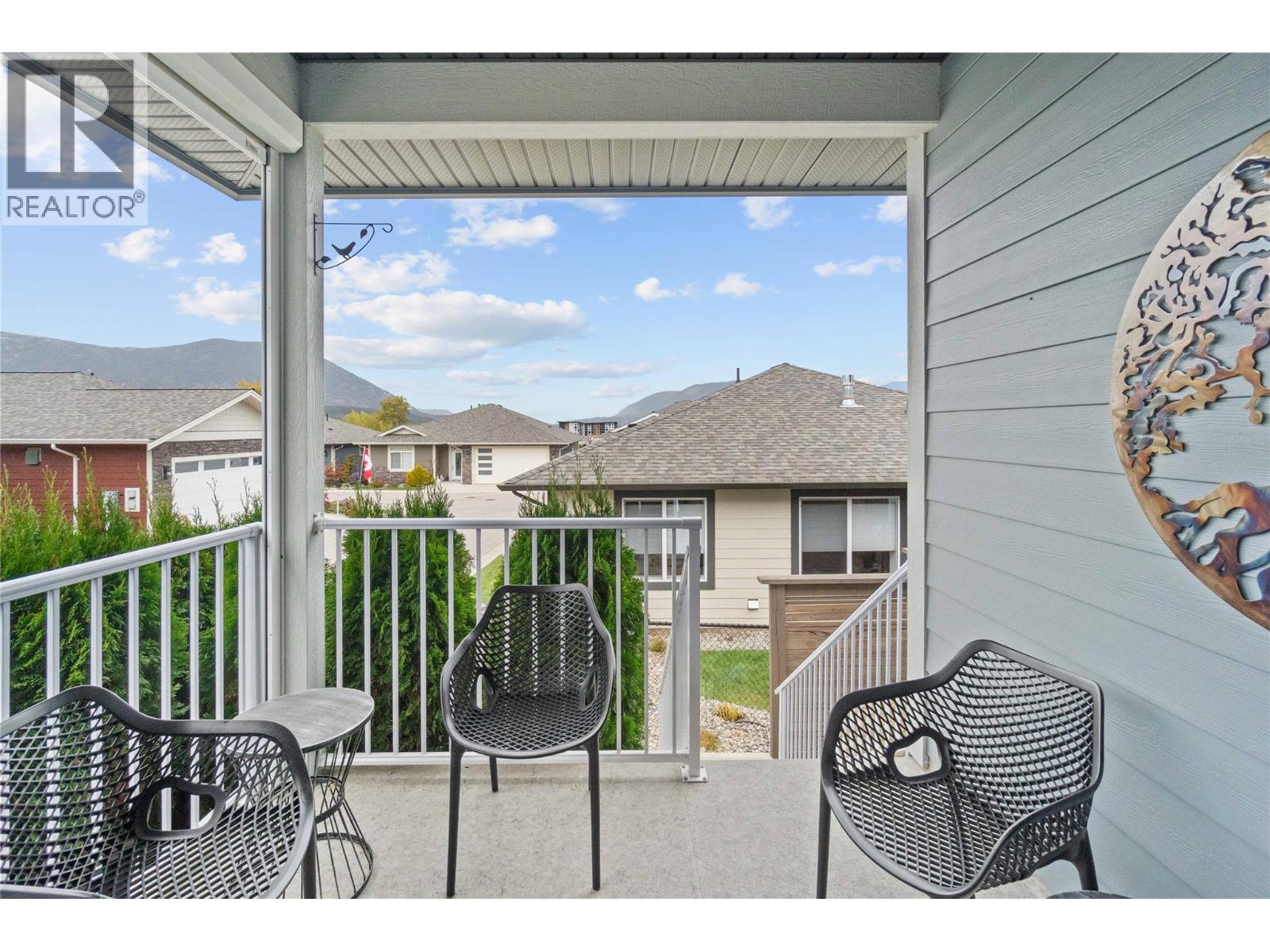 32 1791 10 Street Southwest, Salmon Arm