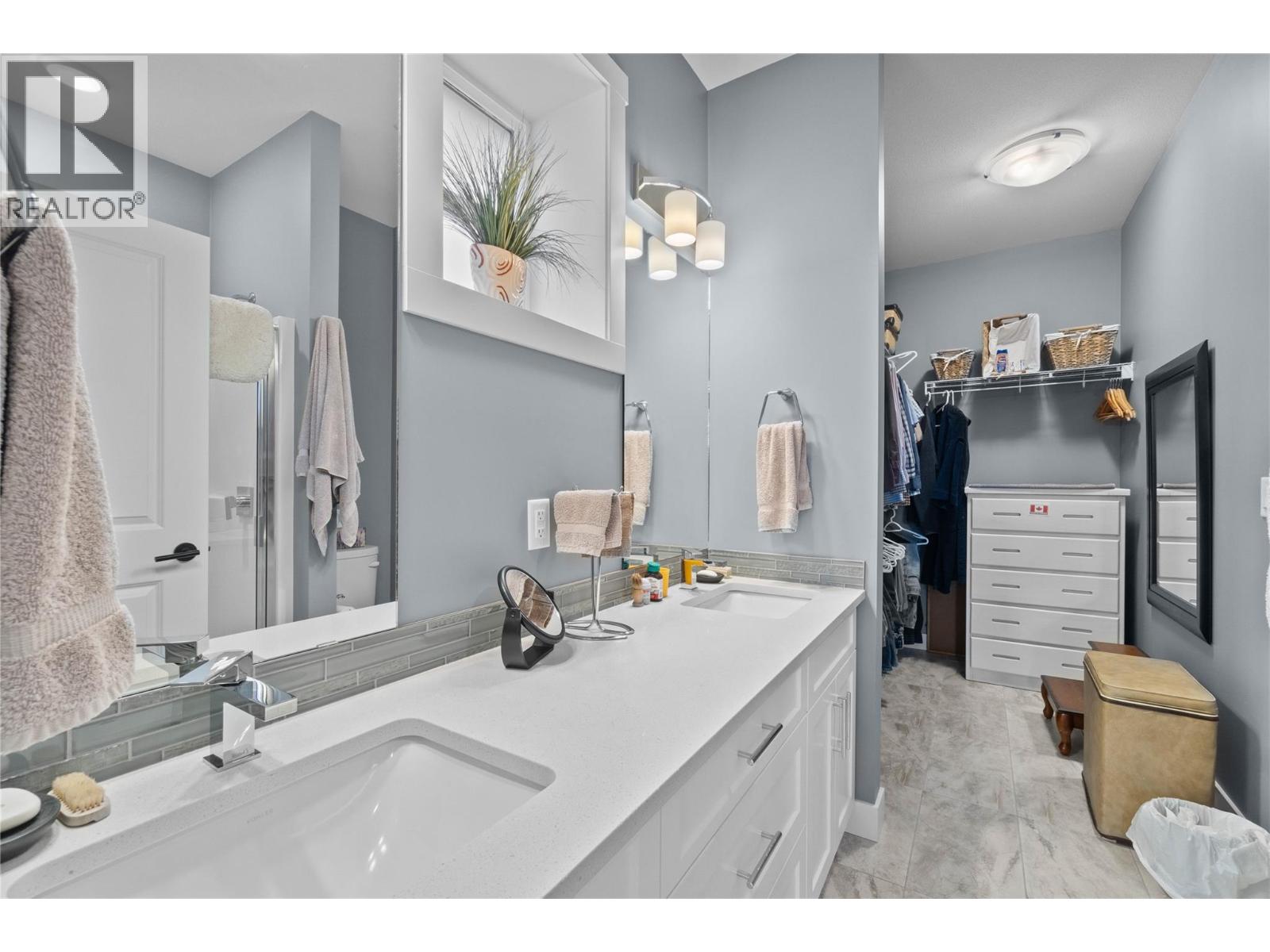 32 1791 10 Street Southwest, Salmon Arm