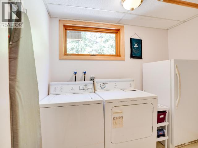 12205 SCOTCH FIR POINT RD, Powell River