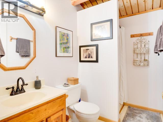 12205 SCOTCH FIR POINT RD, Powell River