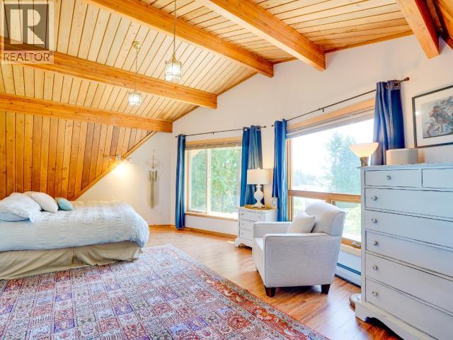 12205 SCOTCH FIR POINT RD, Powell River