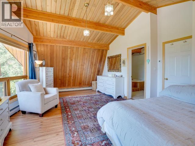 12205 SCOTCH FIR POINT RD, Powell River