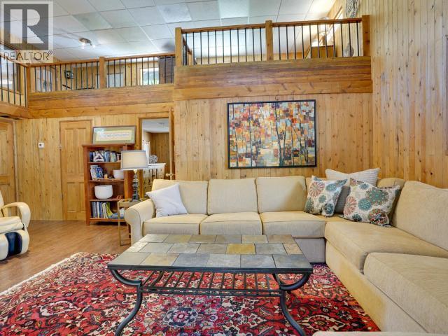 12205 SCOTCH FIR POINT RD, Powell River