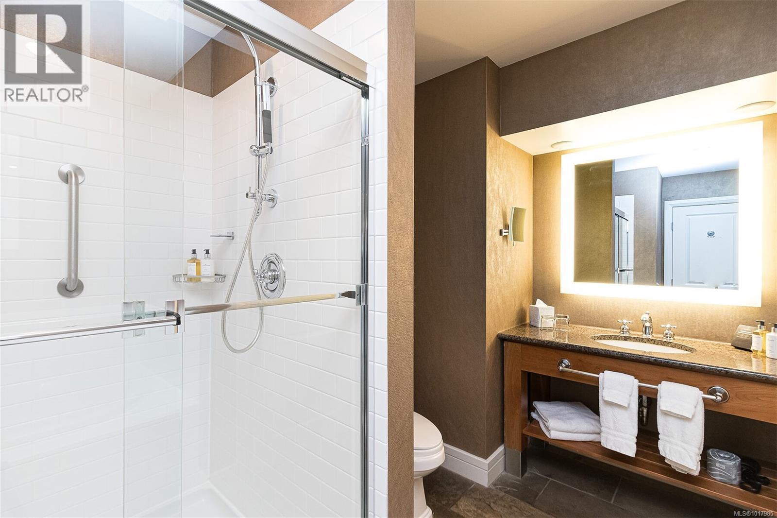 113/115 D 1376 Lynburne Pl, Langford