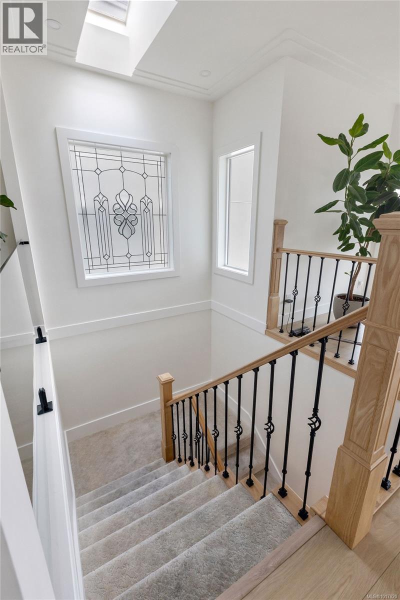 3346 Ravenwood Road, Colwood