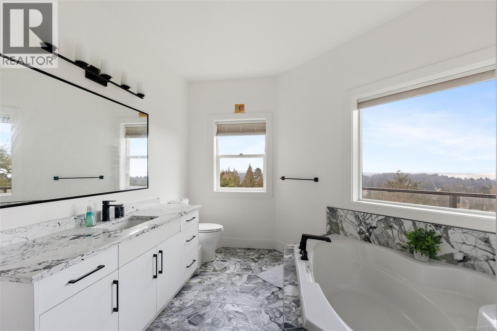  3346 Ravenwood Road, Colwood