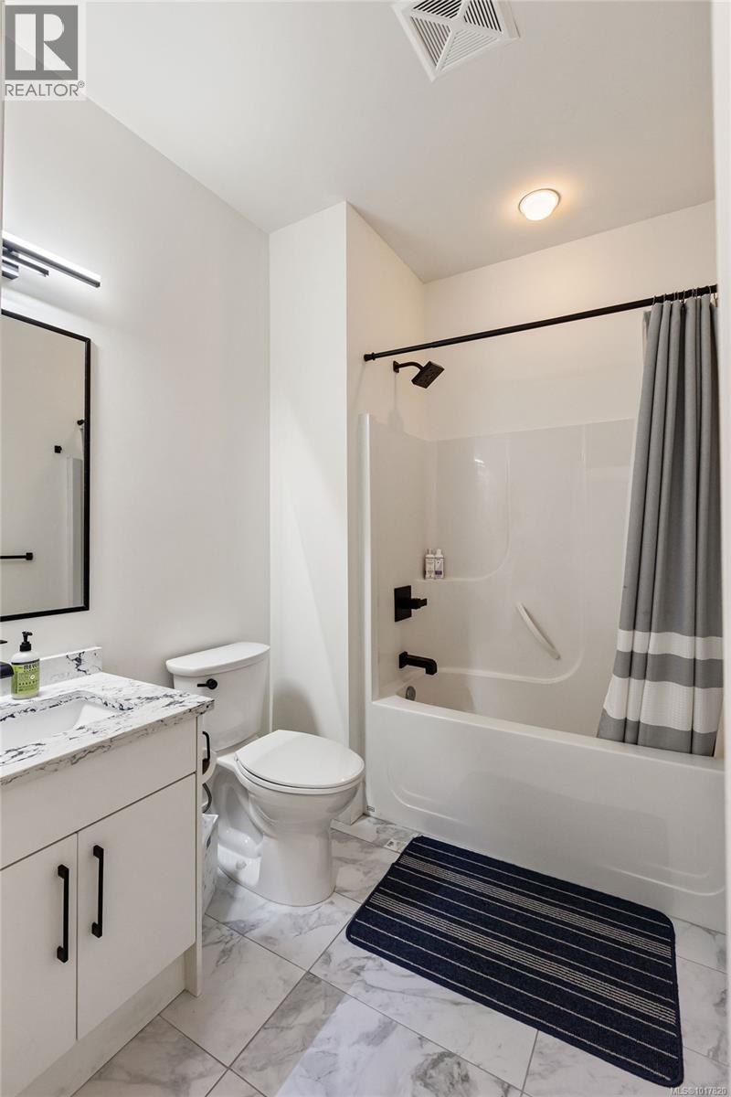  3346 Ravenwood Road, Colwood