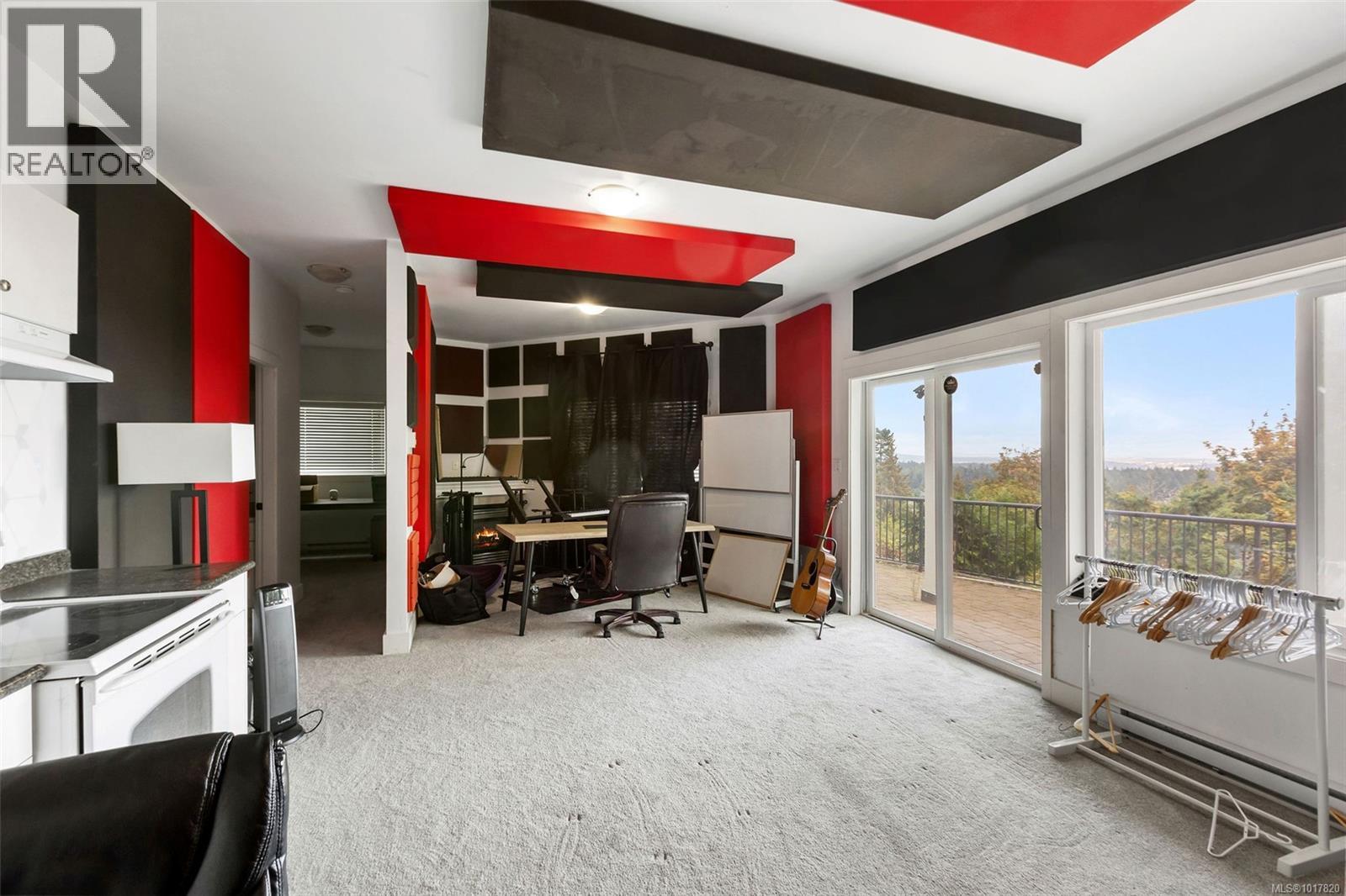  3346 Ravenwood Road, Colwood