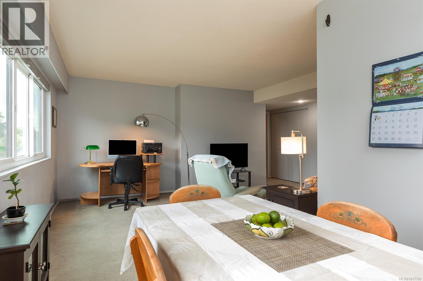 305 1151 Oscar Street, Victoria