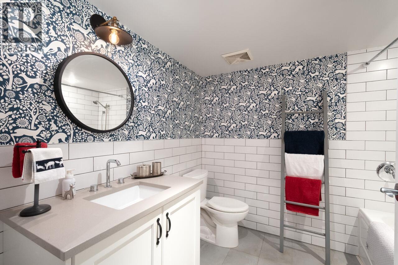 308 683 W VICTORIA PARK, North Vancouver