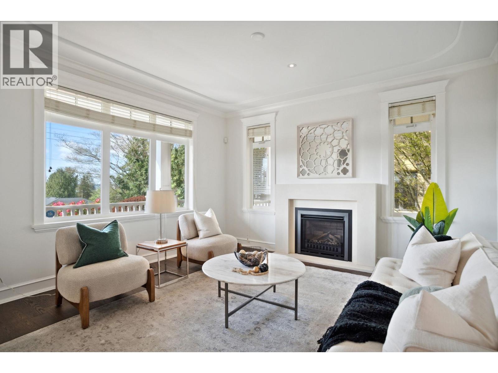 2185 LAWSON AVENUE, West Vancouver