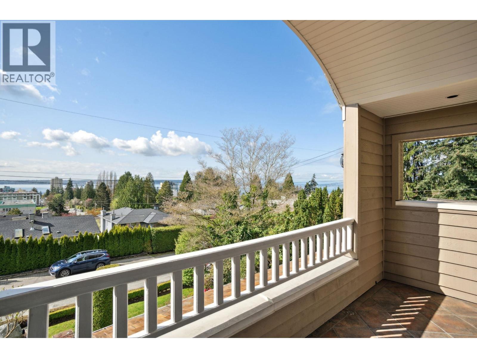 2185 LAWSON AVENUE, West Vancouver