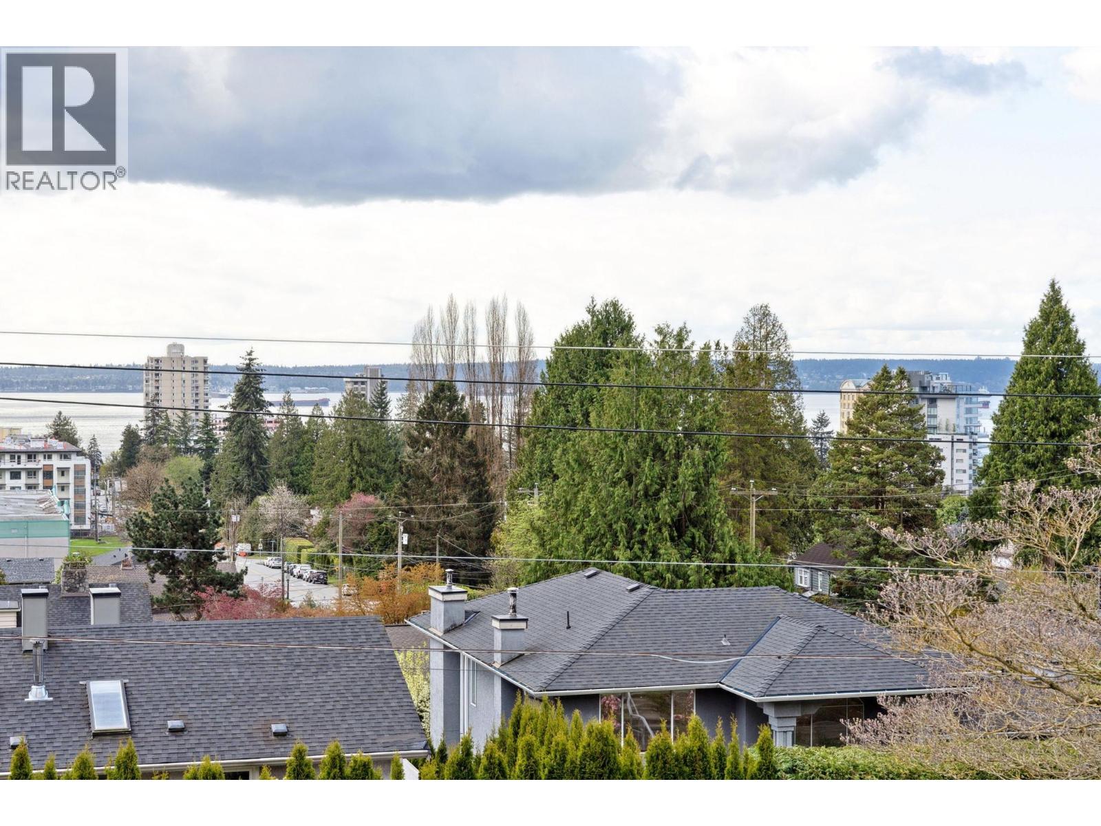 2185 LAWSON AVENUE, West Vancouver