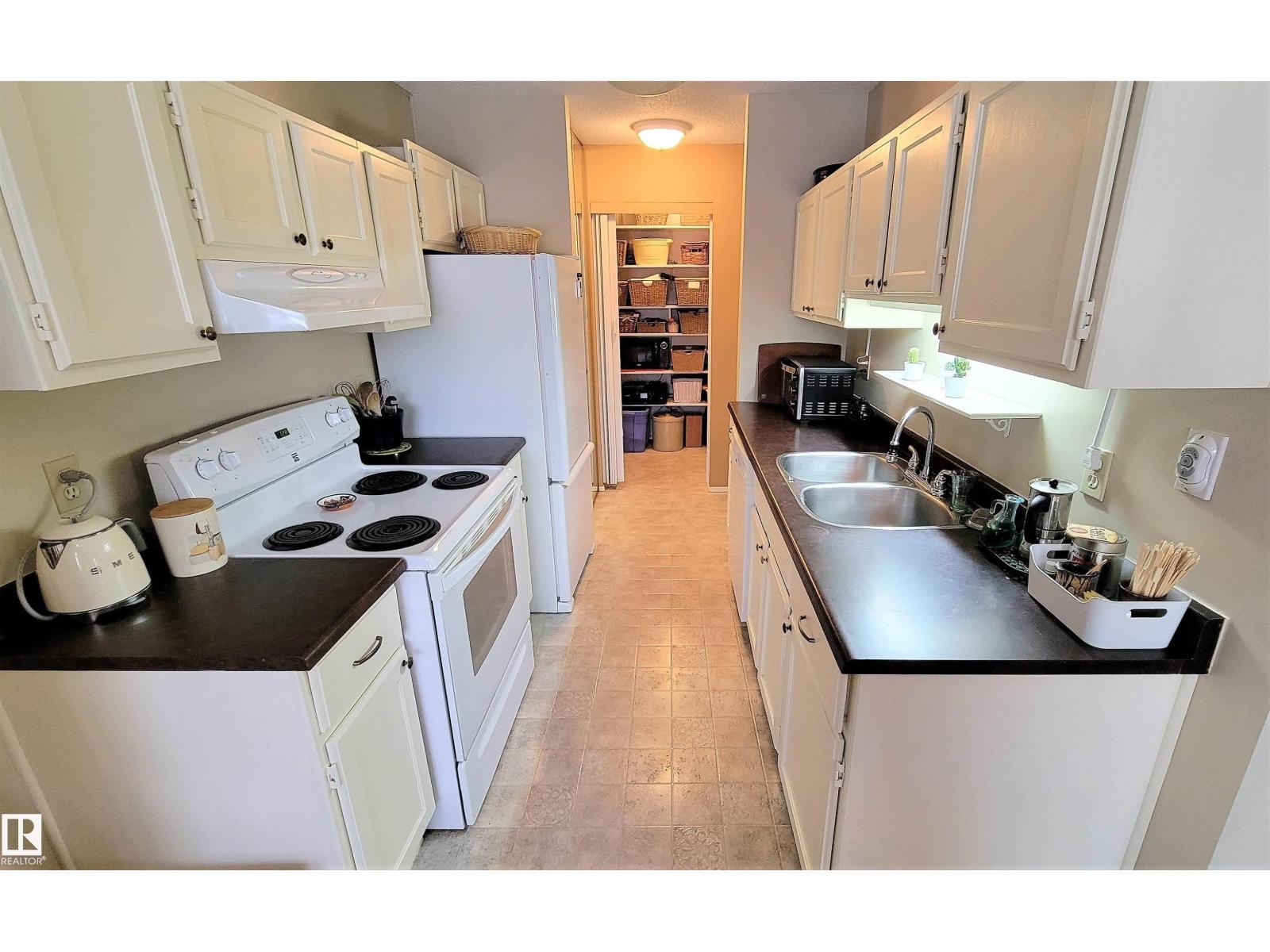 #206 10826 113 ST NW, Edmonton