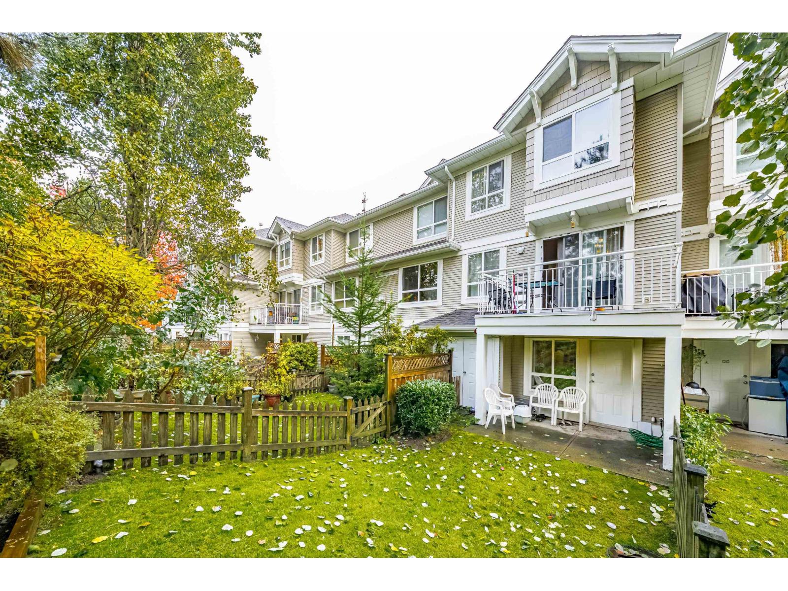 32 20890 57 AVENUE, Langley