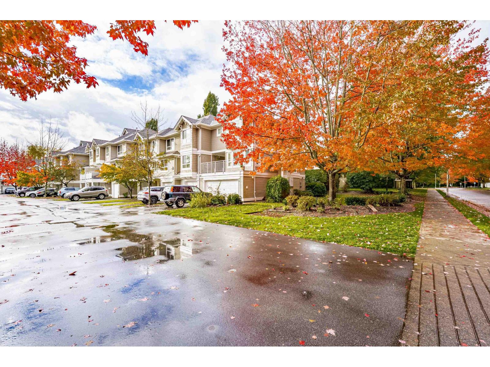 32 20890 57 AVENUE, Langley