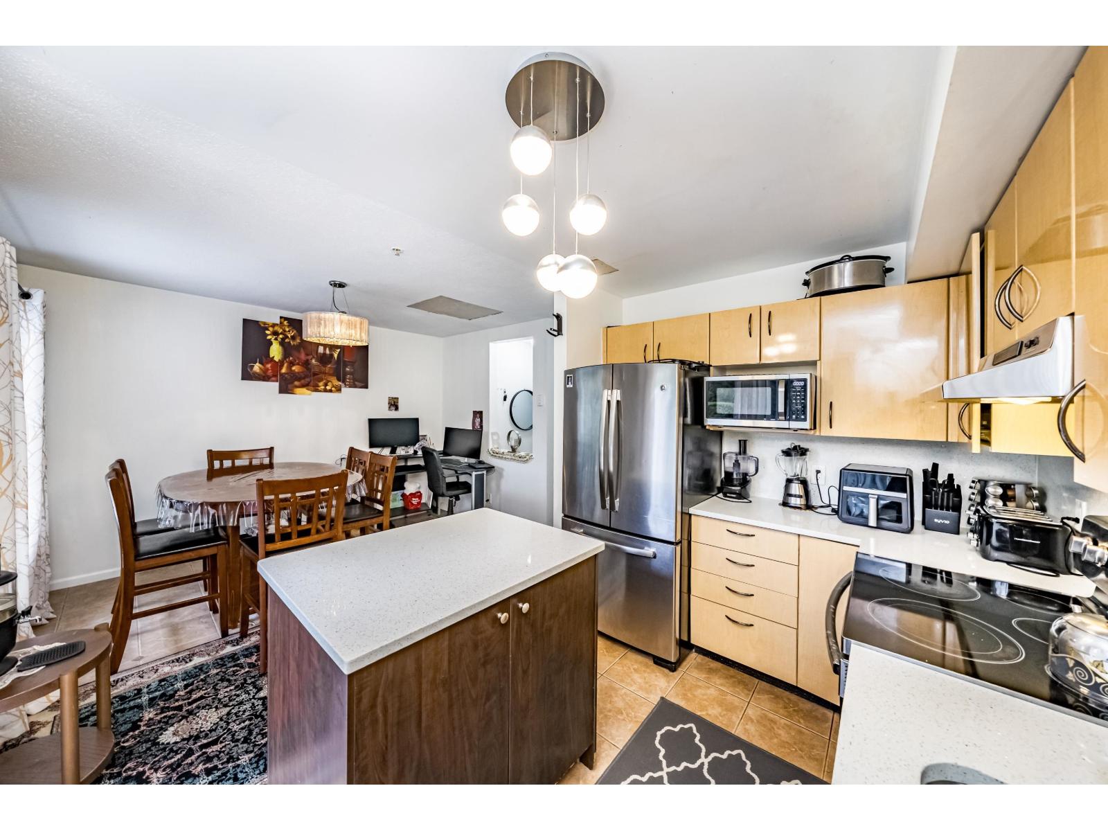 32 20890 57 AVENUE, Langley