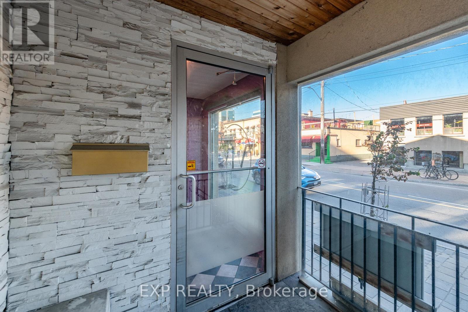 Spacious Front Entry