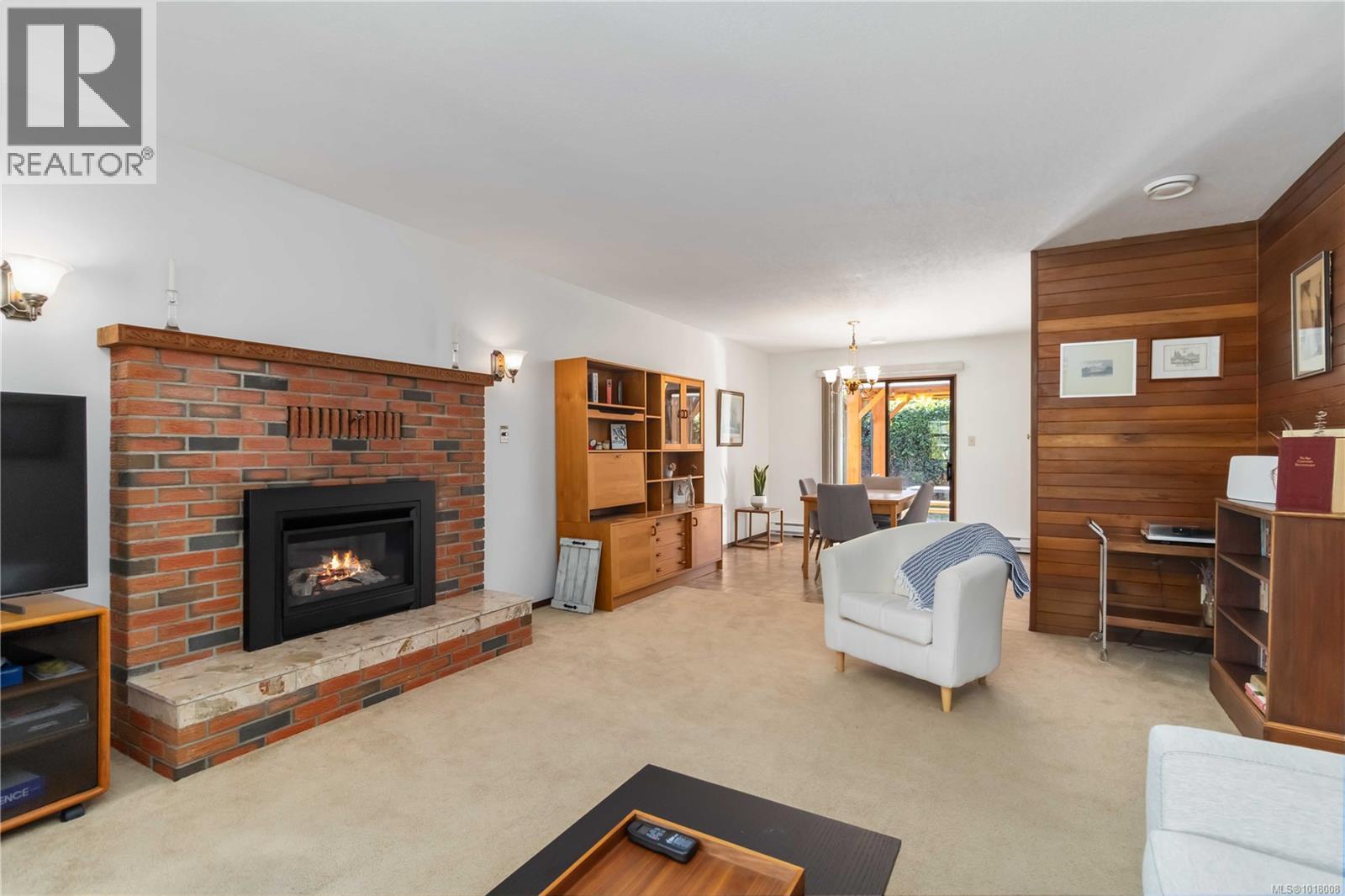  711 Miller Avenue, Saanich