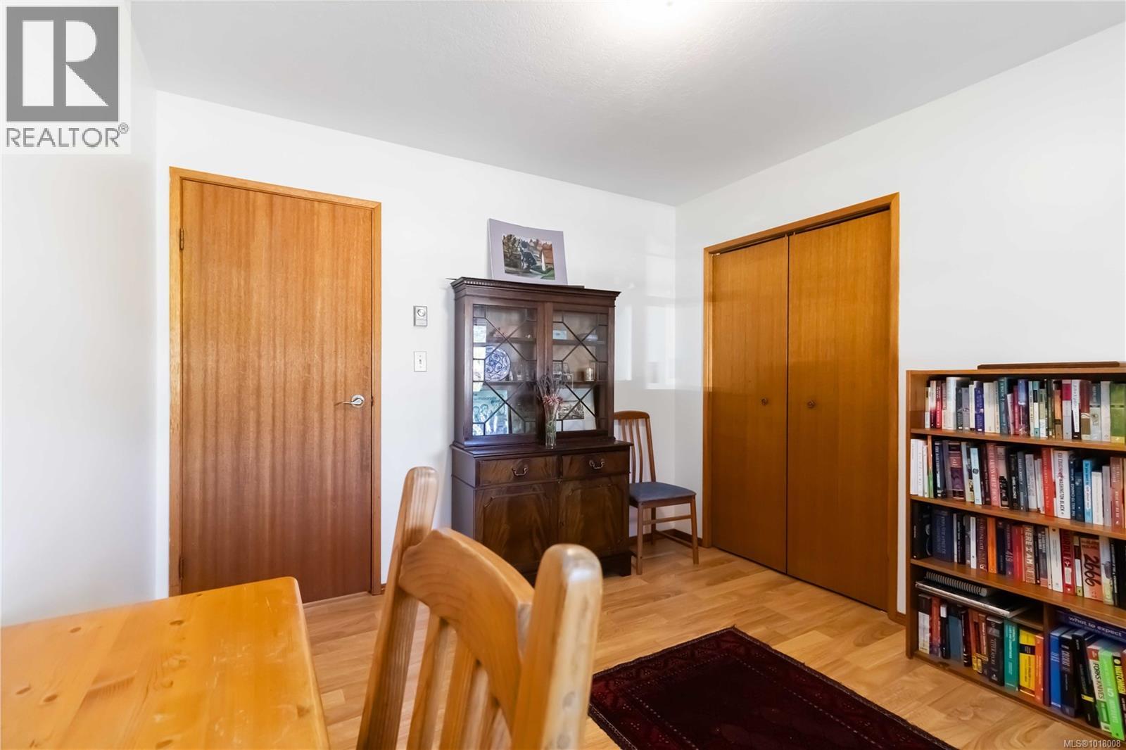 711 Miller Avenue, Saanich
