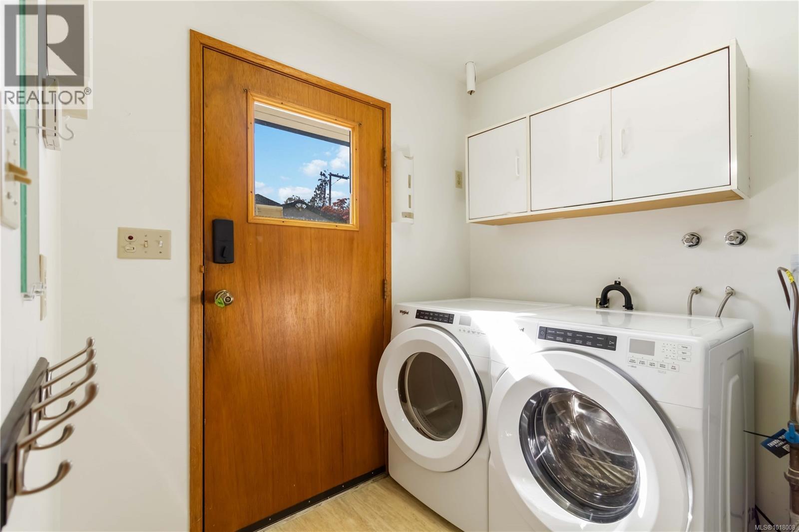  711 Miller Avenue, Saanich