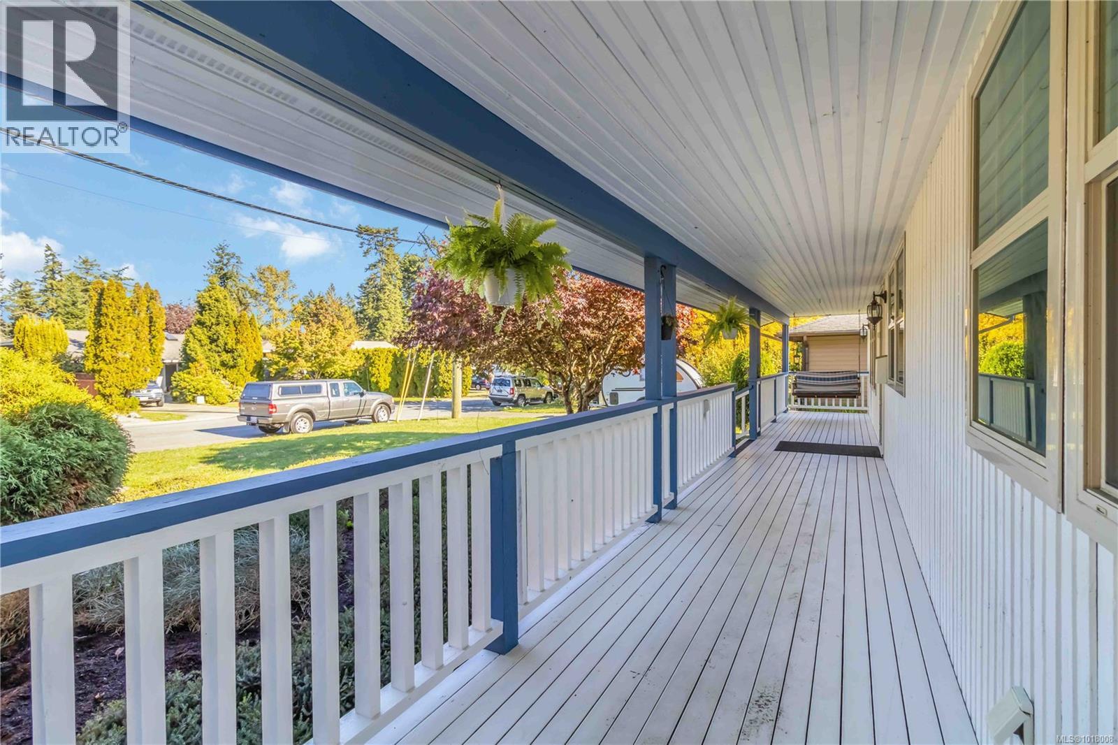  711 Miller Avenue, Saanich