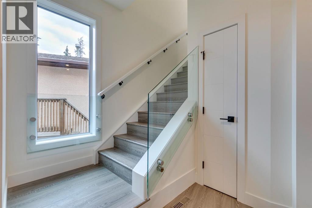 Single Family House for Sale in   Avenue NW Bowness Calgary 