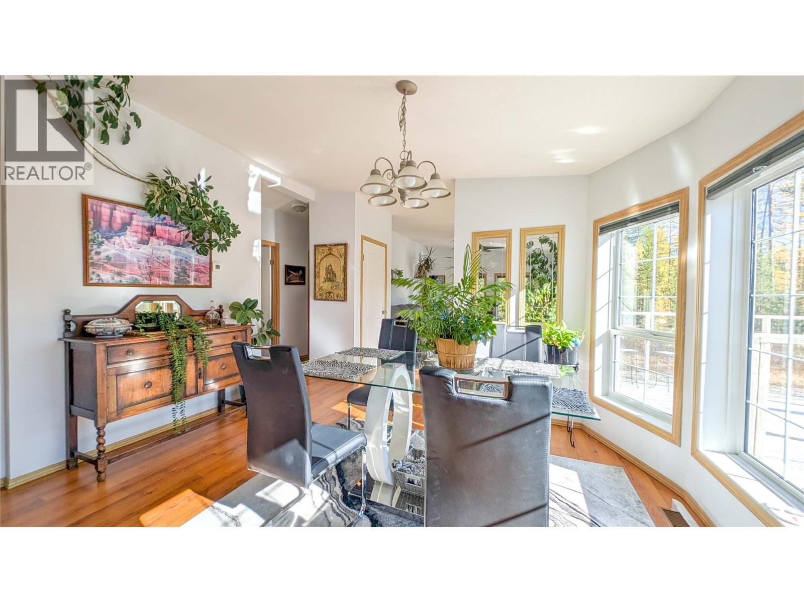 2101 MAWER Road, Kimberley