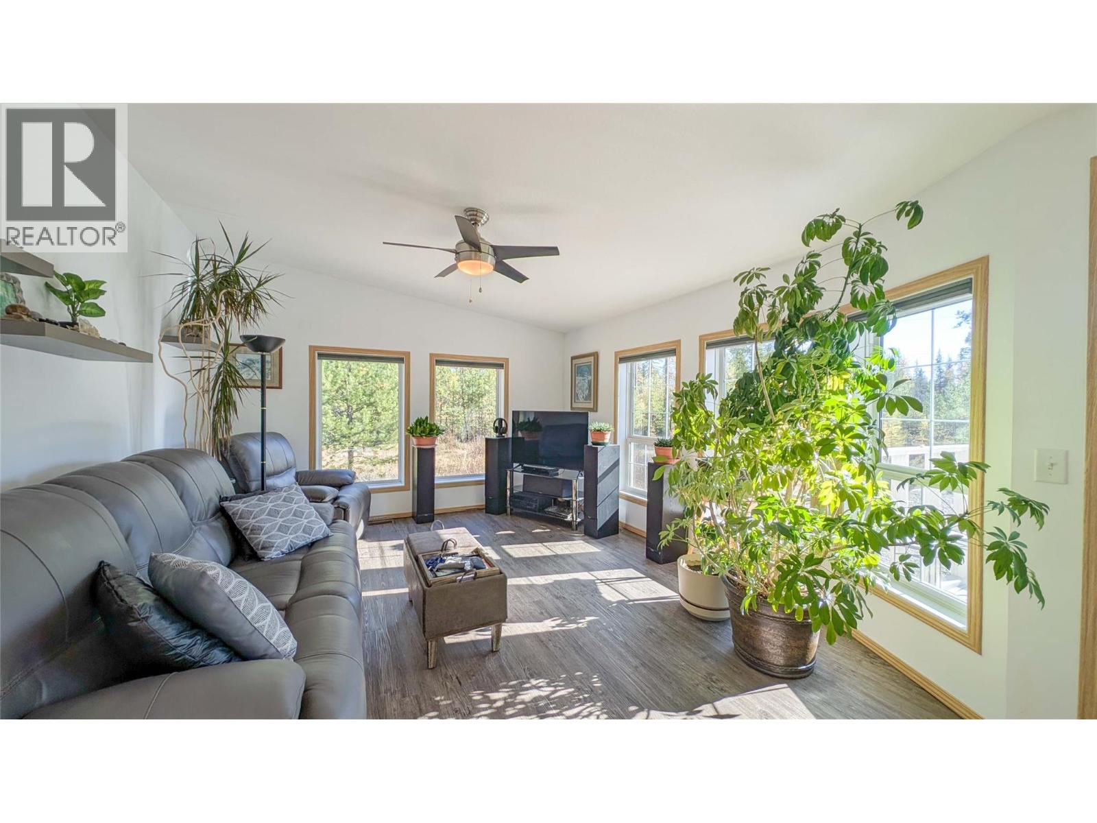 2101 MAWER Road, Kimberley