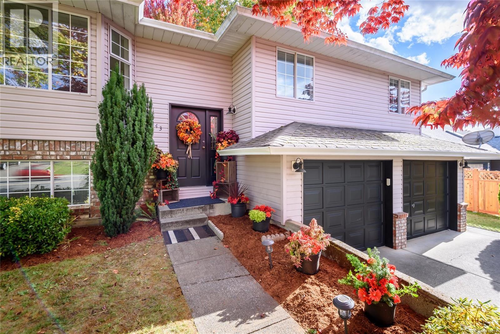 2043 Valley View Dr, Courtenay