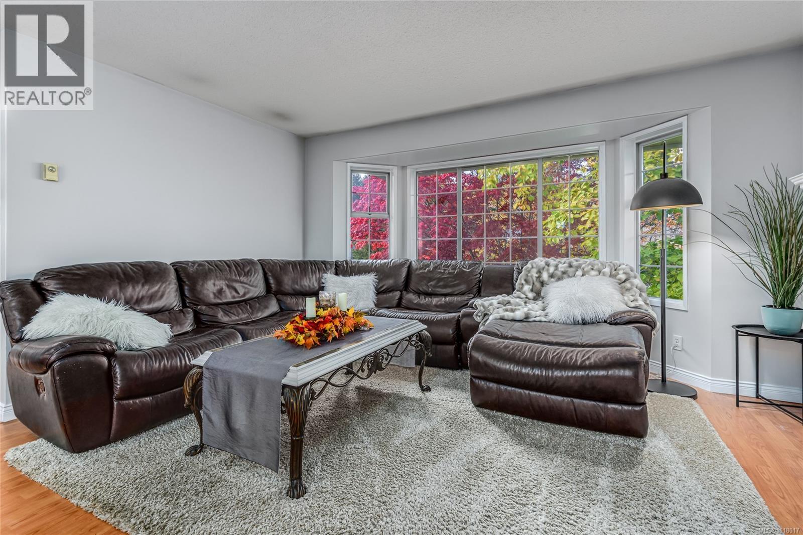 2043 Valley View Dr, Courtenay