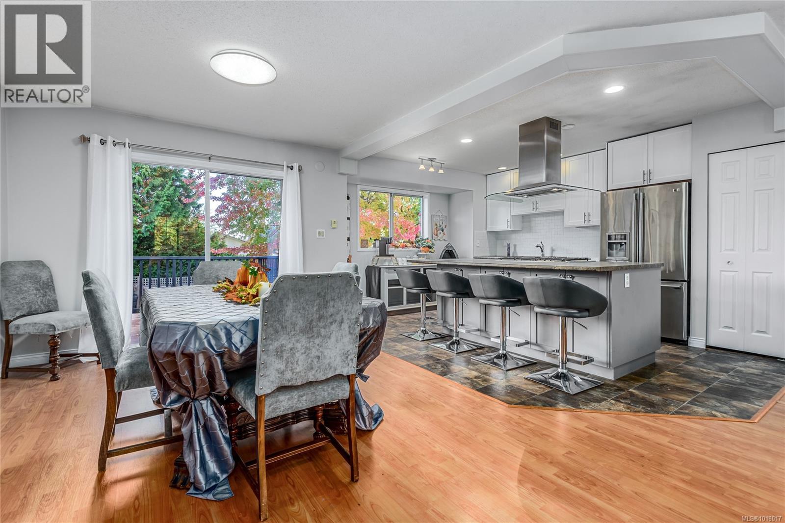 2043 Valley View Dr, Courtenay