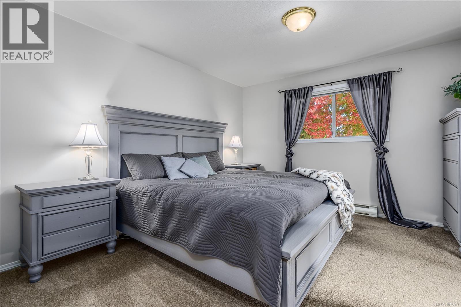 2043 Valley View Dr, Courtenay