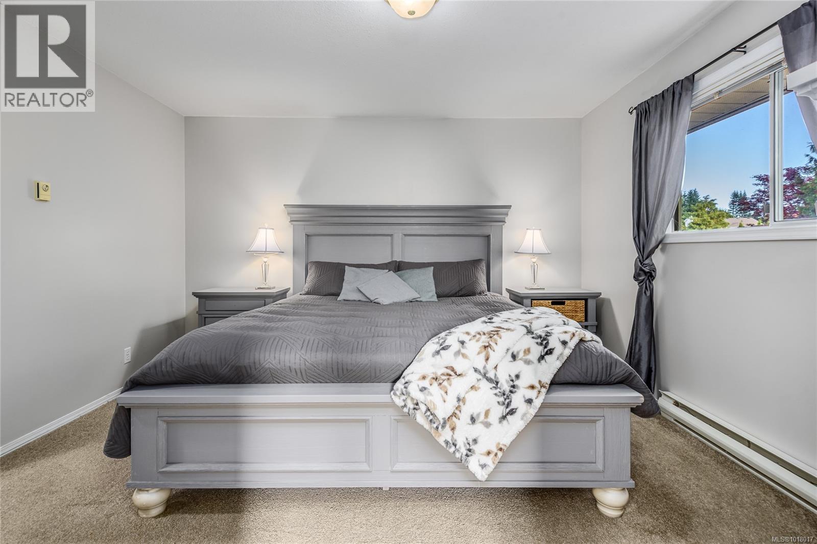 2043 Valley View Dr, Courtenay