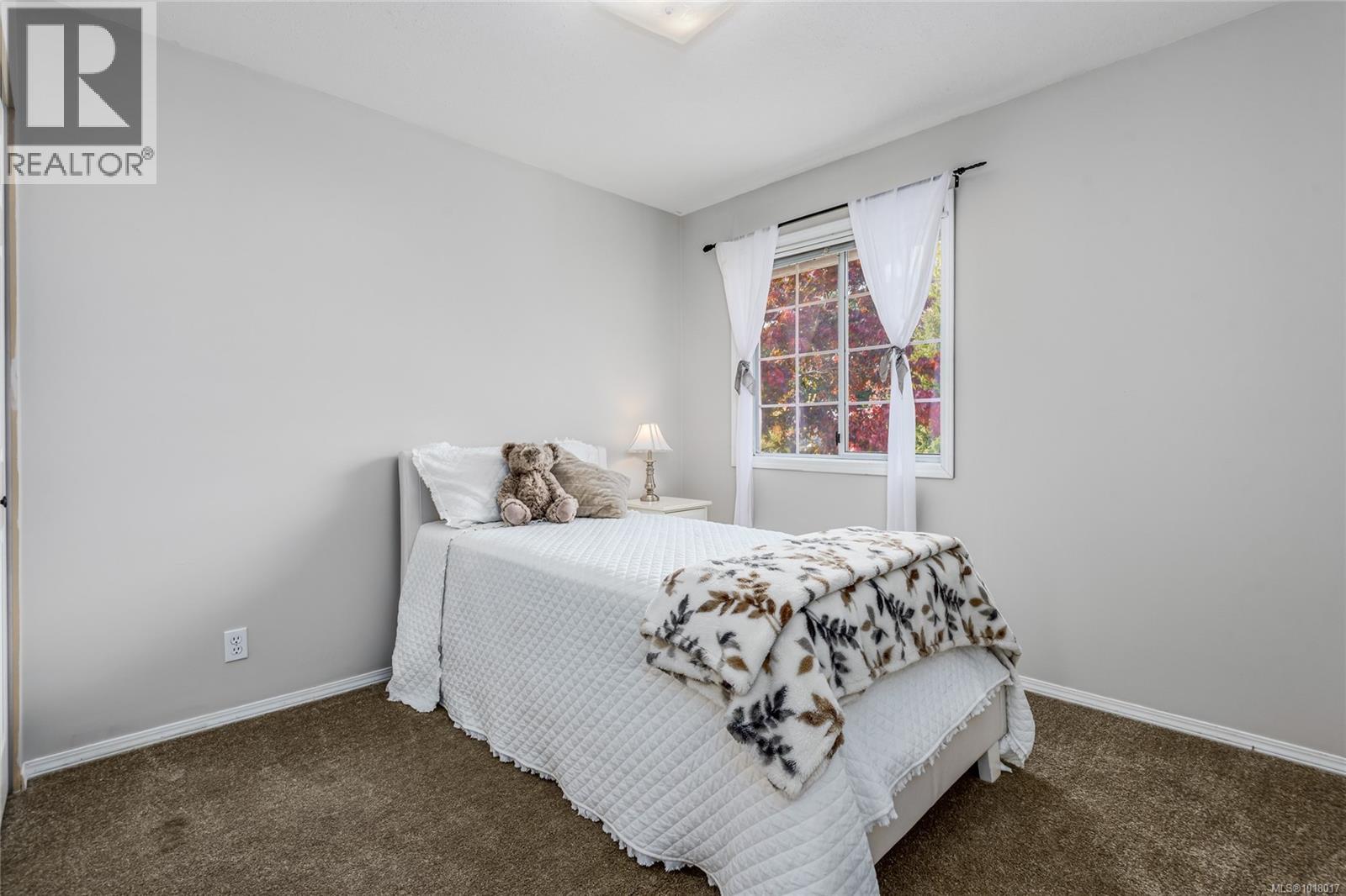 2043 Valley View Dr, Courtenay