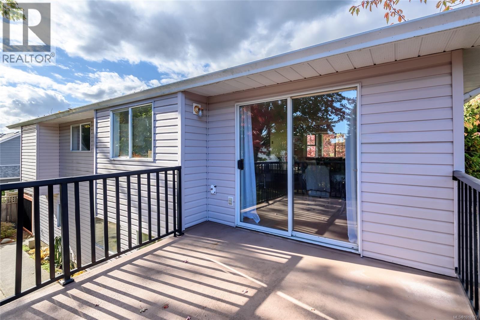 2043 Valley View Dr, Courtenay